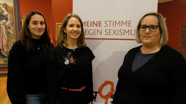 Laura Rode, Alina Kuhn und Cathrin Backes, Spielerinnen der SG Soonwald - Meine Stimme gegen Sexismus